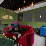 Townhouse Oak Hotel Rudra